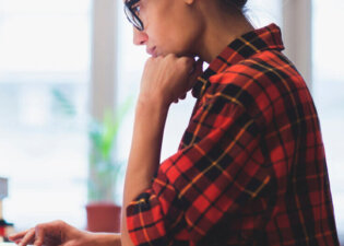 woman-working